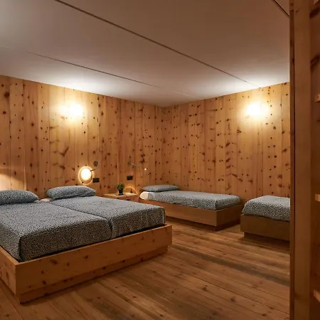 Woodhouse By Interhome Colico