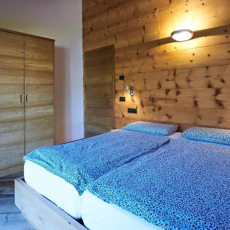Woodhouse By Interhome Colico